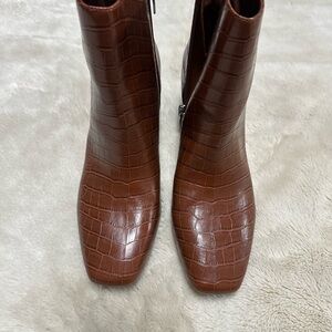 Nine West Brown Croc-Embossed Heeled Boots